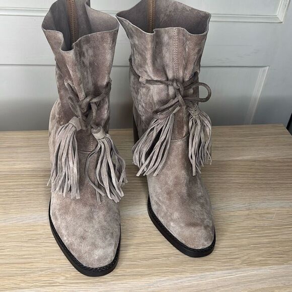 Jeffrey Campbell Laforge Suede Ankle Boots Size 8.5 Taupe Anthropologie - Picture 2 of 8
